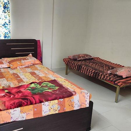 Guru Datta Residency Pithapuram Exteriör bild